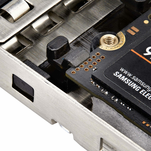 Pay panel cho ổ cứng StarTech.com 2M2-REMOVABLE-PCIE Bảng nối đa năng màu đen
