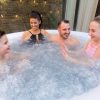 Bồn Tắm Nước Nóng & Spa Bestway BW60001GB hot tub/spa 669 L 4 người Tròn màu đen